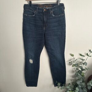 Wrangler Retro Women's Western Dark Blue Skinny Distressed Jeans size 31 EUC